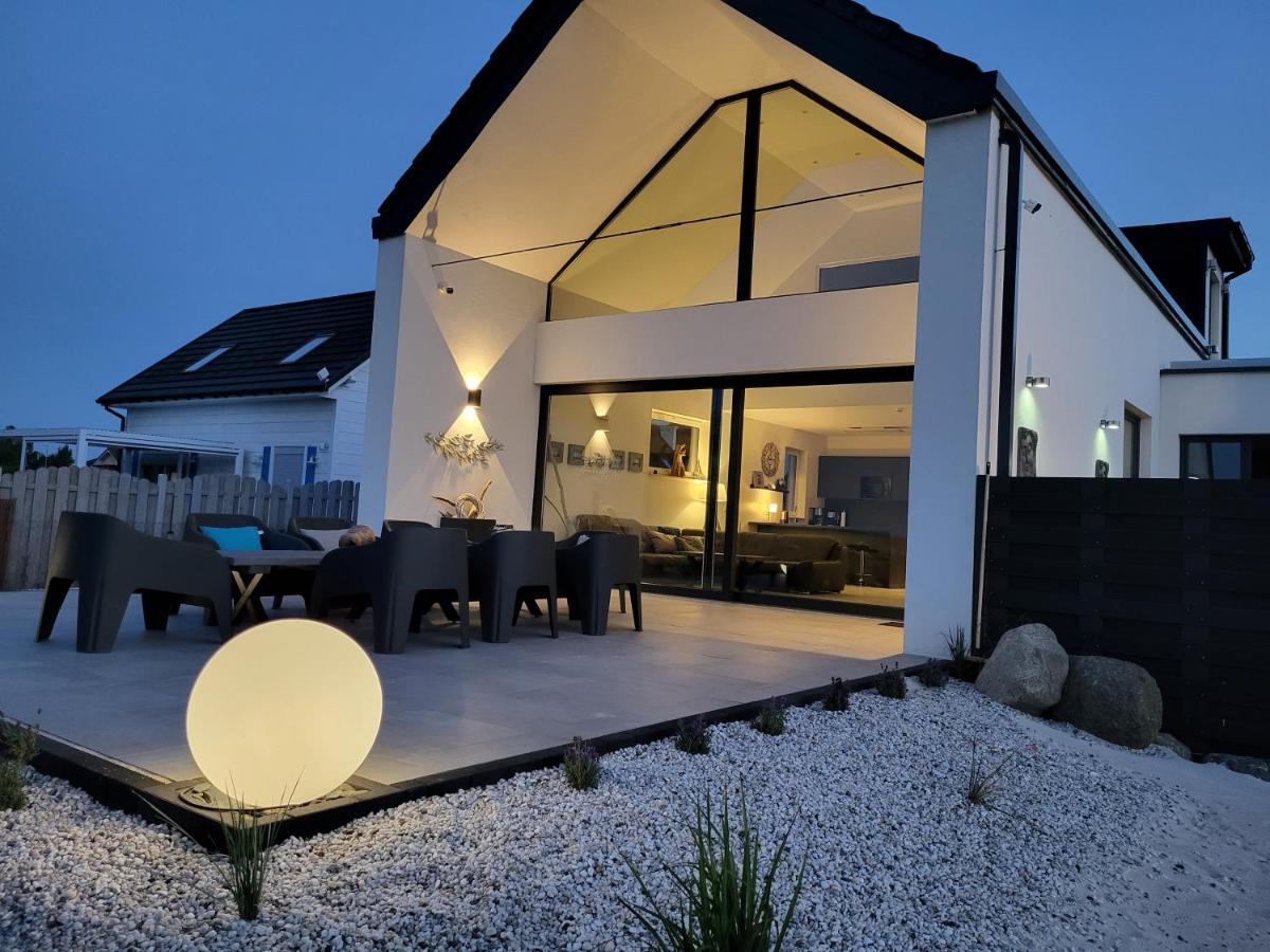 Robson Beach I Sauna, Jacuzzi Międzywodzie 外观 照片